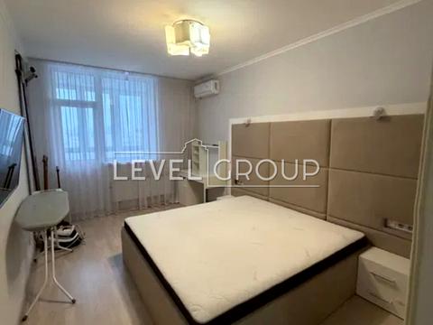 квартира за адресою Авіаконструктора Ігоря Сікорського вул. (Танкова), 1