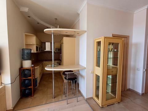 квартира за адресою Василя Тютюнника вул. (Анрі Барбюса), 16