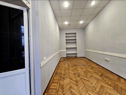 комерційна за адресою Ніжинська вул., 66
