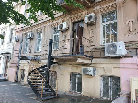 комерційна за адресою Ніжинська вул., 66