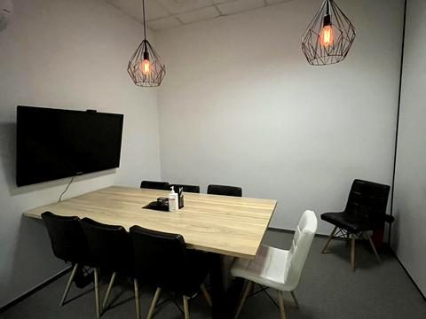 коммерческая по адресу Николая Амосова ул., 12