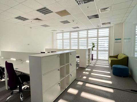 коммерческая по адресу Николая Амосова ул., 12