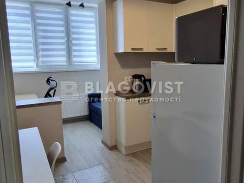 квартира по адресу Софии Русовой ул., 3