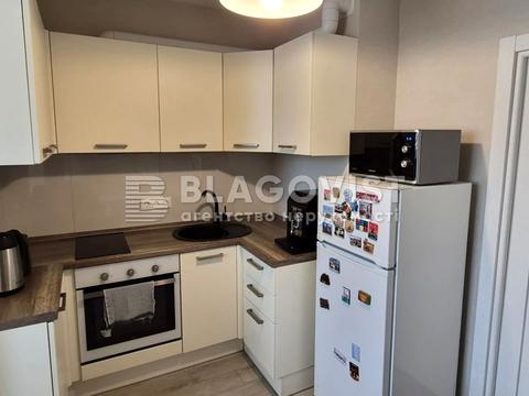 квартира по адресу Софии Русовой ул., 3