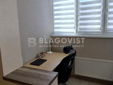 квартира по адресу Софии Русовой ул., 3