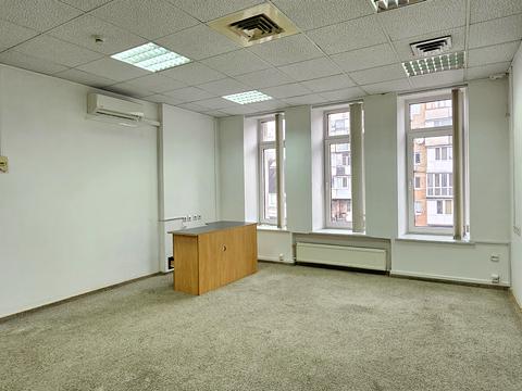 комерційна за адресою Богдана Хмельницького вул., 55