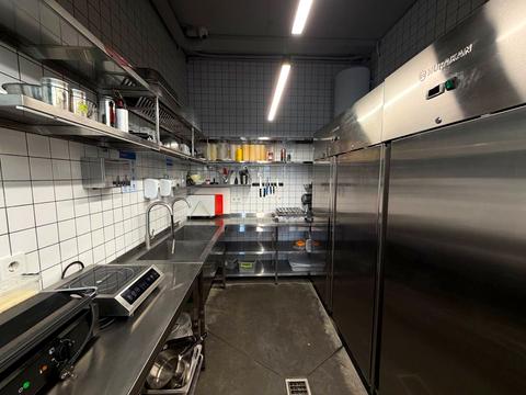 комерційна за адресою Гурія Бухала вул. (6-та Гвардійська), 13