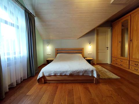 будинок за адресою Молодіжна вул.