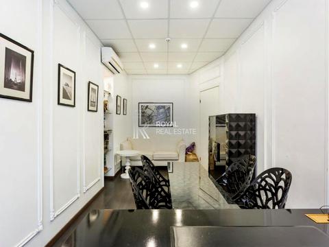 комерційна за адресою Саксаганського вул., 42