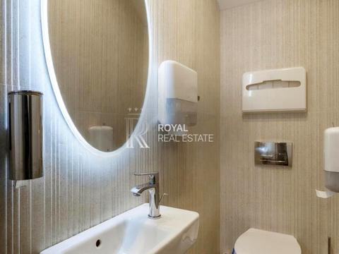 комерційна за адресою Саксаганського вул., 42