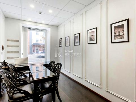 комерційна за адресою Саксаганського вул., 42