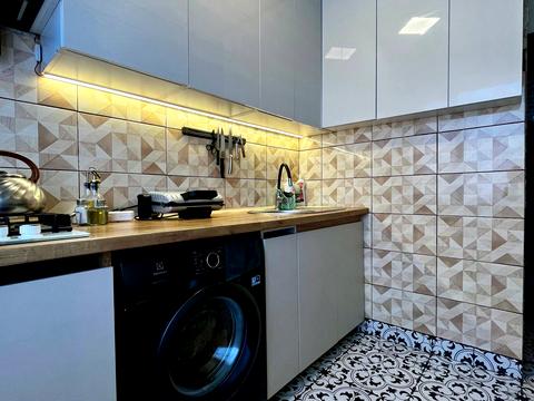 квартира за адресою Космонавтів вул., 8