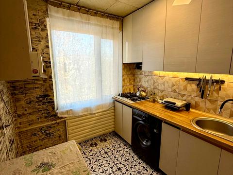 квартира за адресою Космонавтів вул., 8