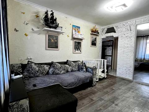 квартира за адресою Космонавтів вул., 8