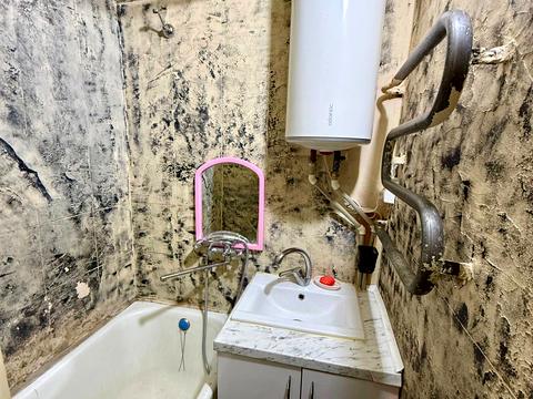 квартира за адресою Космонавтів вул., 8