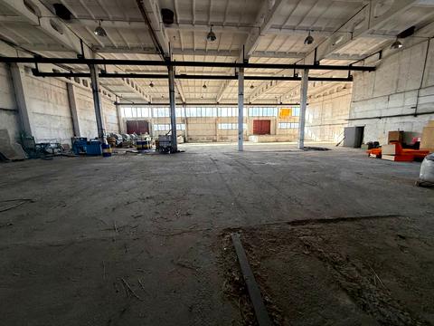 комерційна за адресою Залізнична вул., 15