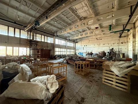 комерційна за адресою Залізнична вул., 15