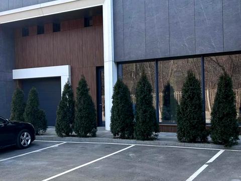 комерційна за адресою Садово-Ботанічна вул. (Тимірязєвська), 46