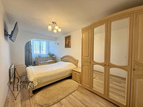 квартира за адресою 15-й мікрорайон, 12