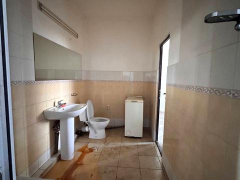 комерційна за адресою Галицька вул., 40