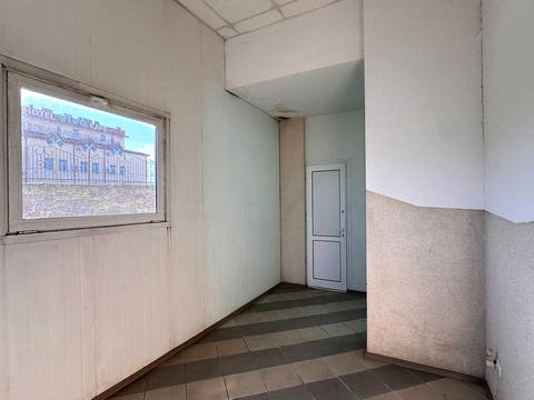 комерційна за адресою Галицька вул., 40