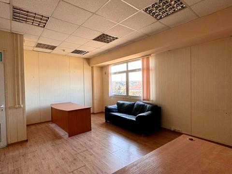 комерційна за адресою Галицька вул., 40