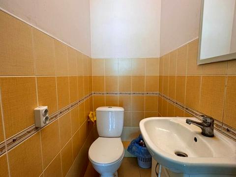 комерційна за адресою Галицька вул., 40