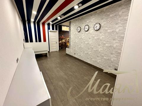 комерційна за адресою Євгена Коновальця вул. (Щорса), 32-Б