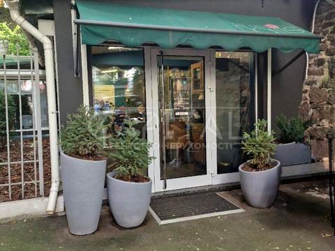 комерційна за адресою Богдана Хмельницького вул., 9