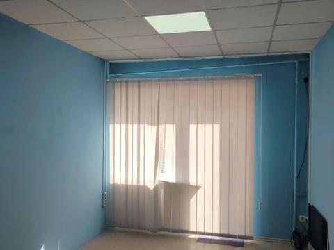 коммерческая по адресу Королеви Єлизавети 2, 15