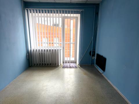 коммерческая по адресу Королеви Єлизавети 2, 15