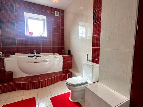 будинок за адресою Миколи Стасюка вул. (Новосибірська), 39