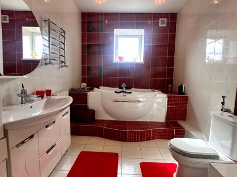 будинок за адресою Миколи Стасюка вул. (Новосибірська), 39