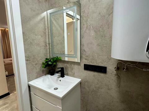 квартира за адресою Романа Левицького вул., 4