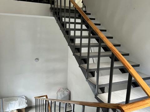 комерційна за адресою Романа Шухевича вул. (Курчатова), 20