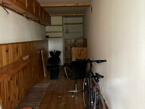 комерційна за адресою Інститутська вул., 6а