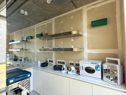 комерційна за адресою Олени Степанівни вул. (Ленінградська), 8