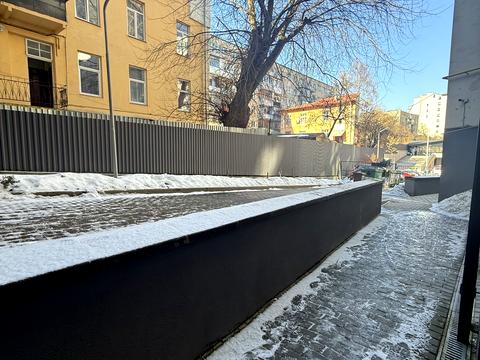 комерційна за адресою Олени Степанівни вул. (Ленінградська), 8