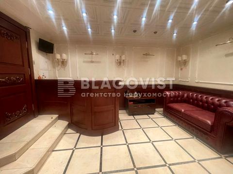 комерційна за адресою Верхня вул., 3-5