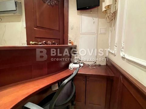 комерційна за адресою Верхня вул., 3-5