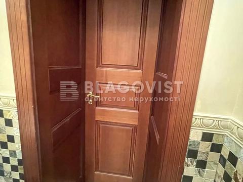 комерційна за адресою Верхня вул., 3-5