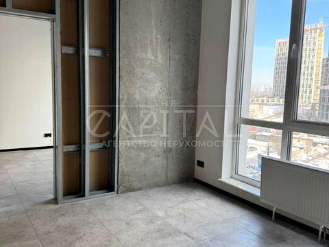 комерційна за адресою Центральна вул., 21