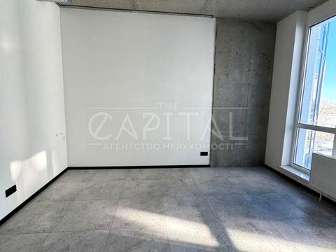 комерційна за адресою Центральна вул., 21