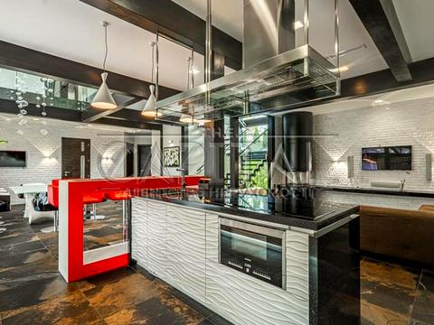 будинок за адресою вул. Сімейна