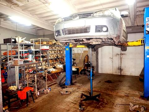 комерційна за адресою Вишнева вул., 27