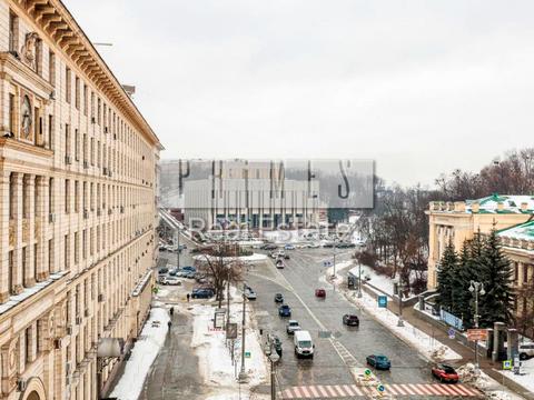 комерційна за адресою Музейний пров., 2