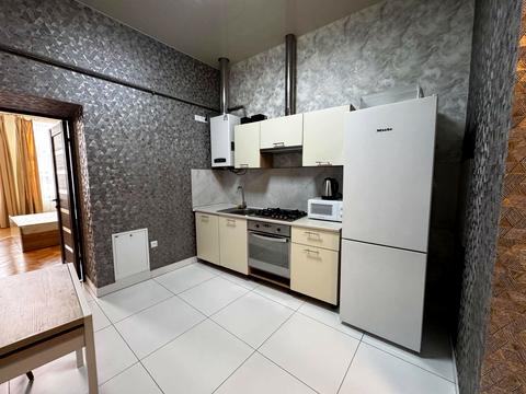 квартира за адресою Пантелеймона Куліша вул., 1