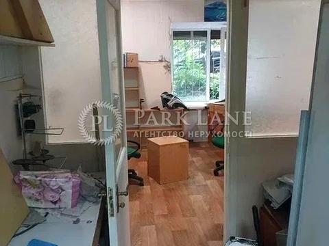 коммерческая по адресу Коцюбинского Михаила ул., 9