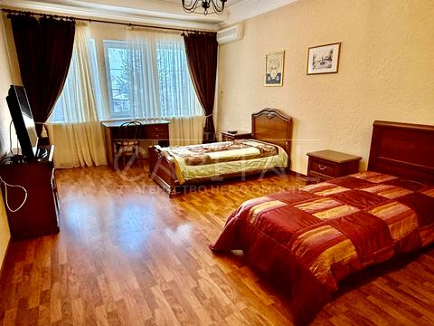 будинок за адресою Лугова вул.