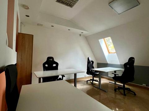 комерційна за адресою Лук'яна Кобилиці вул.льпарківська, 142